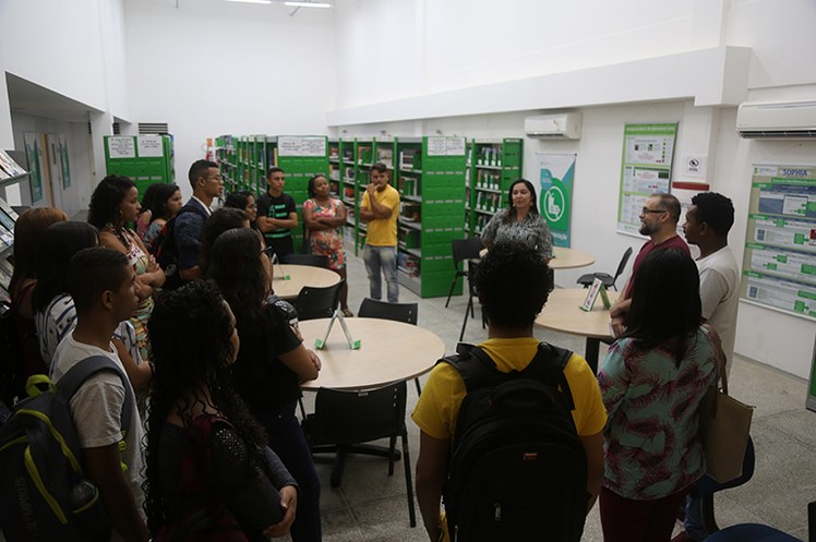 Visita de alunos novatos na Semana da Integração 2019.1