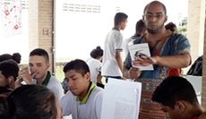 Professor Marco Bonfim durante aula no campus de Caucaia