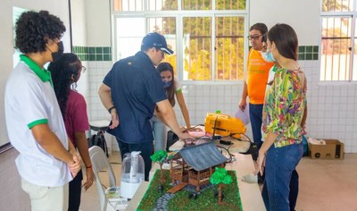 Podem participar do evento estudantes de cursos técnicos