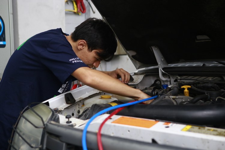 Técnico em Manutenção Automotiva