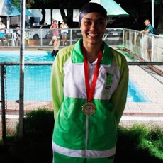 Imagem: A aluna Raine Alves, vencedora da categoria 200m nado livre. (foto: Edson Costa)