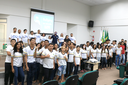 Equipe executora do Projeto Respeito Vai & Vem com os alunos da EMEF José Aldemir da Silva de Horizonte