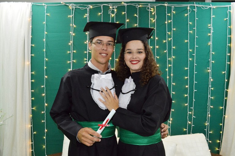 Daniela e Daniel Mouta concluíram juntos o curso técnico em Agropecuária