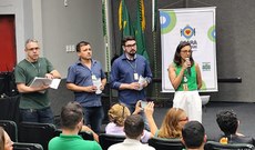 Equipe do IFCE de Maracanaú aproveitou para divulgar os cursos de extensão de Formação Profissional ofertados pelo campus para pessoas atendidas pelo programa Ceará sem Fome. Foto: Guilherme Braga