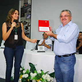 Foto Premiacao Roberto Saruga PORTAL.jpg