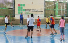 As competições foram disputadas por alunos, servidores e funcionários terceirizados (Foto: Guilherme Braga)