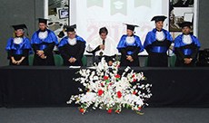 O reitor do IFCE, professor Virgílio Araripe presidiu a cerimônia de colação de grau (Foto: Guilherme Braga).