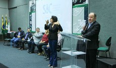 Severino Pires de Sousa, gerente do Banco do Nordeste, instituição que patrocina o evento, em pronunciamento durante a abertura da SIC. (Foto: Guilherme Braga)