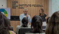 Reitor participa da abertura da mesa-redonda sobre Burnout