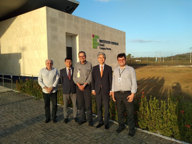 Comitiva visitou laboratórios e ambientes administrativos do campus Pecém