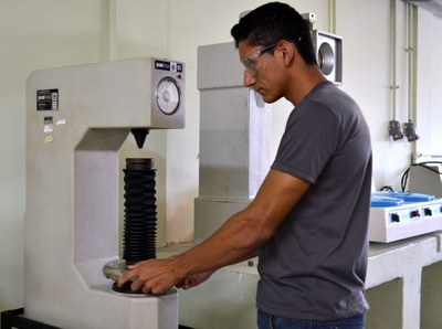 Lab Ensaio de Materiais2.jpg