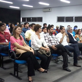 Novos Cursos_Prefeita e Deputado_28112014.jpg