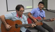 Professores Gilson Sombra e Robervane Araújo tocam no Encontro Pedagógico 2016.2