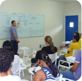 Foto estudantes em sala