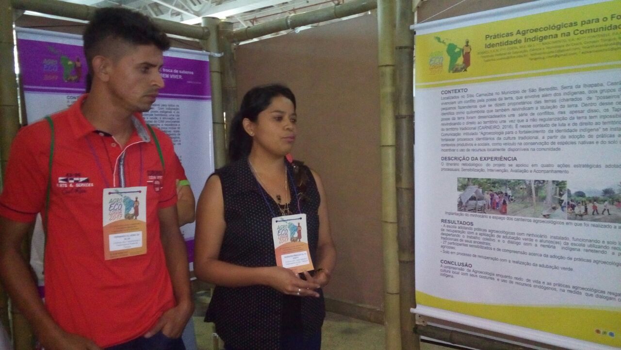 Estudantes em evento de agroecologia