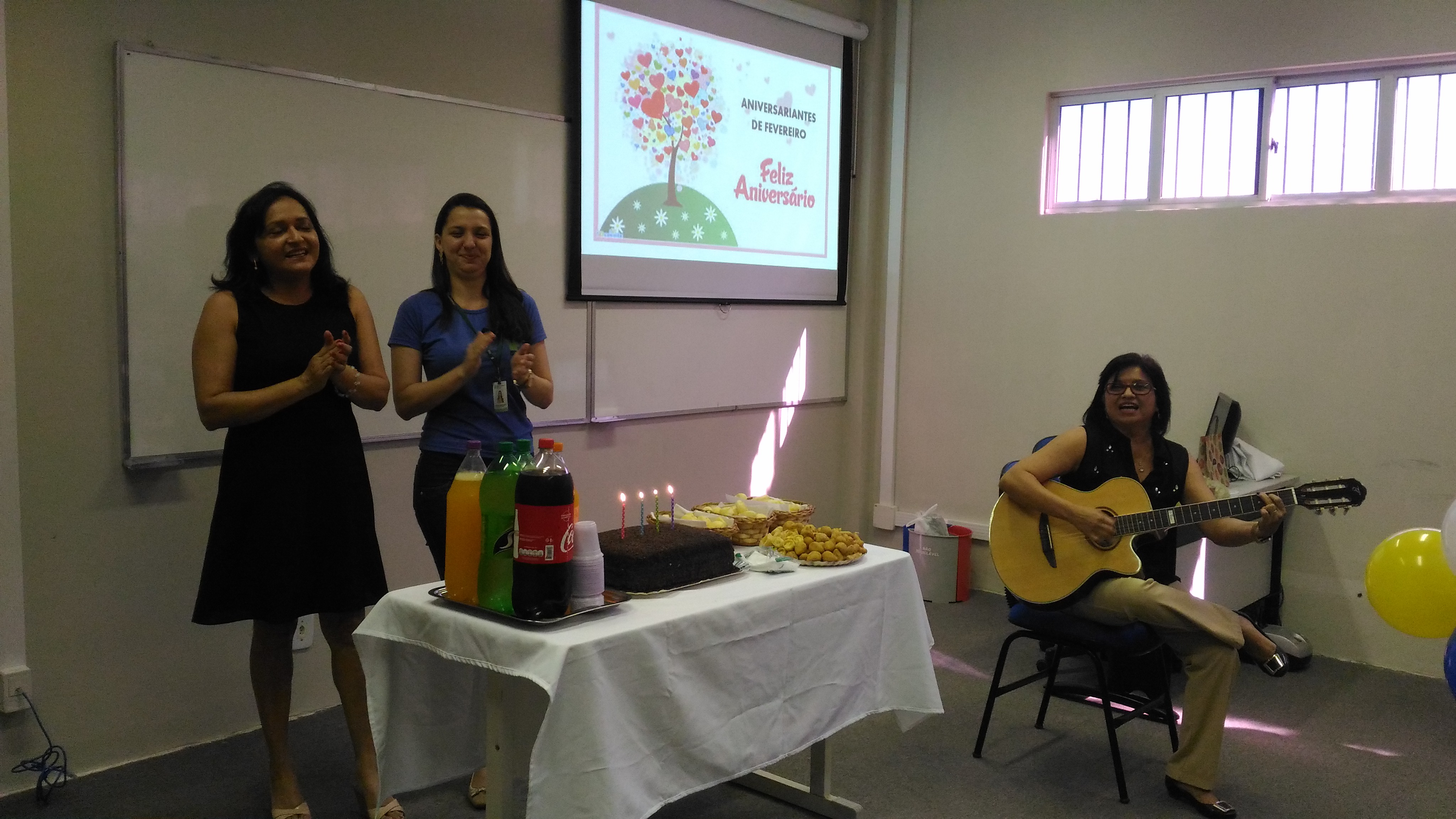 Edição de fevereiro da festa de aniversário no campus